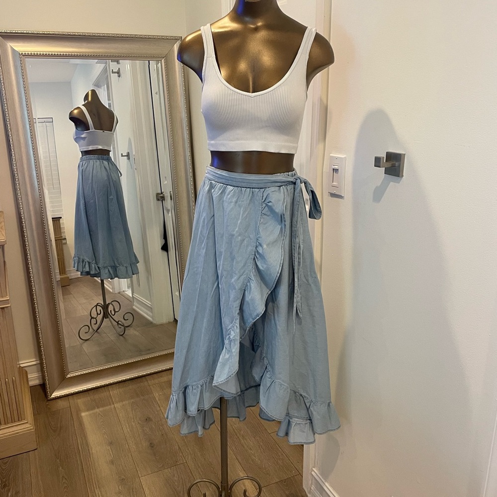 Ruffle skirt